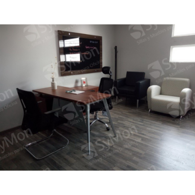 4. Escritorio Semi Ejecutivo Jaén con Credenza.